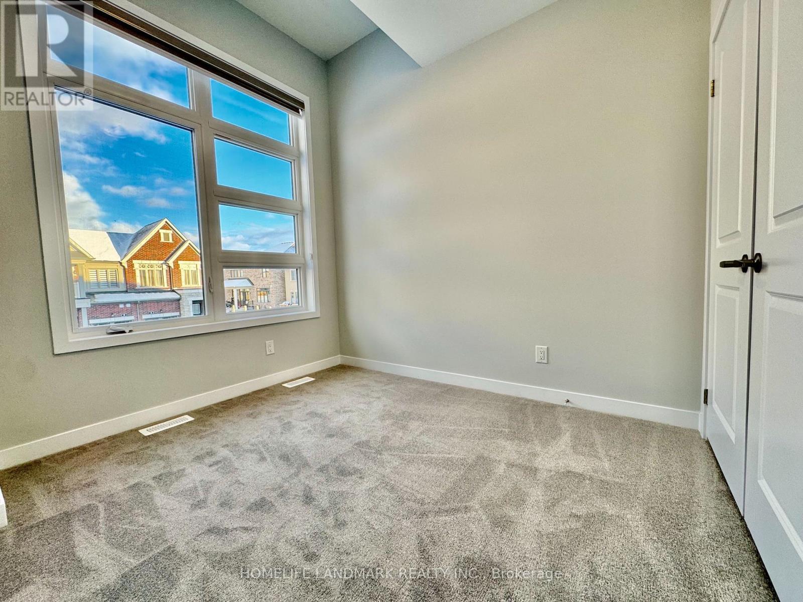 12 Harvey Bunker Crescent, Markham, ON - Indoor Photo Showing Other Room