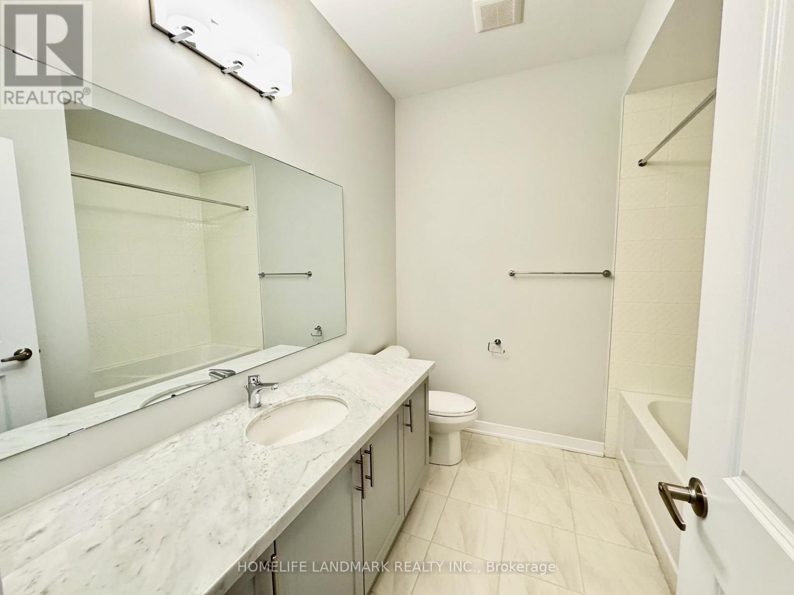 12 Harvey Bunker Crescent, Markham, ON - Indoor Photo Showing Bathroom