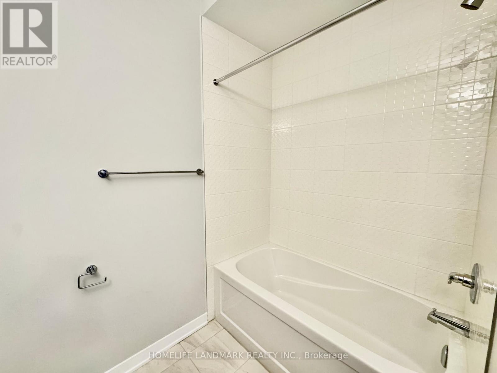 12 Harvey Bunker Crescent, Markham, ON - Indoor Photo Showing Bathroom