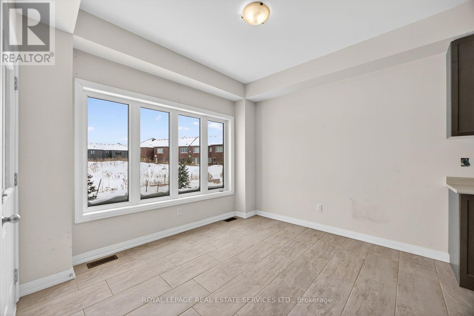 62 Nicort Road, Wasaga Beach, ON - Indoor Photo Showing Other Room