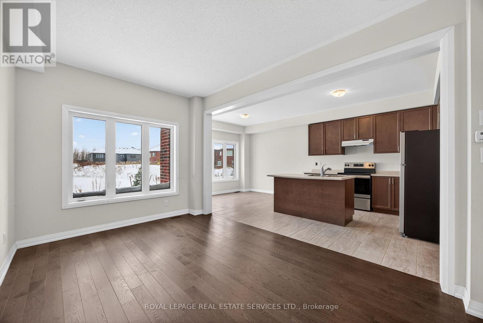 62 Nicort Road, Wasaga Beach, ON - Indoor Photo Showing Kitchen