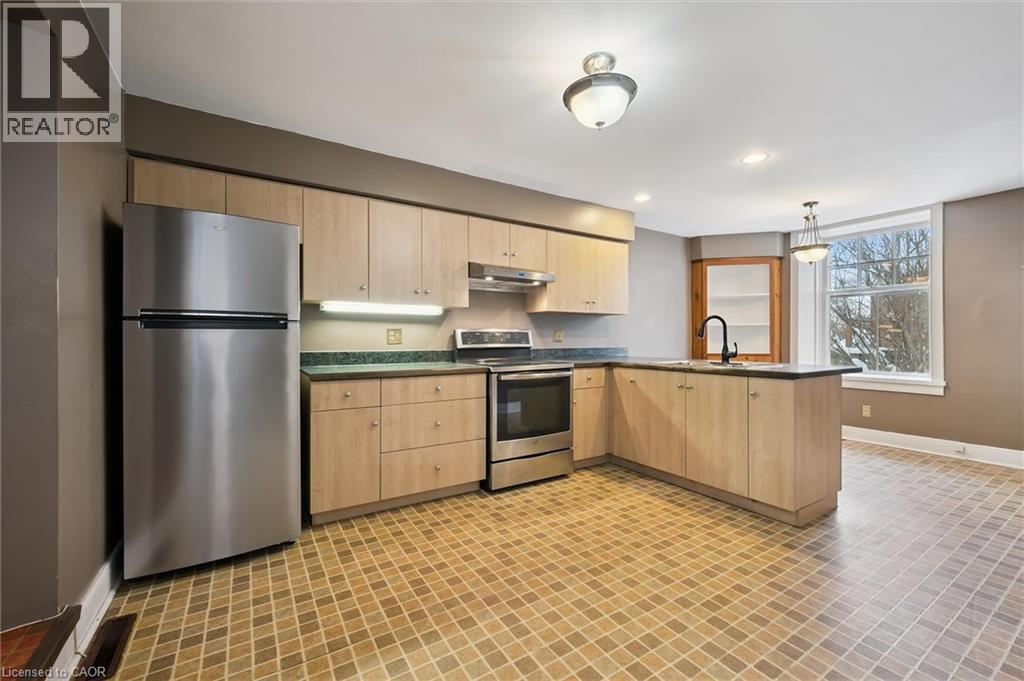 350 Breadalbane Street, Fergus, ON - Indoor Photo Showing Kitchen With Stainless Steel Kitchen
