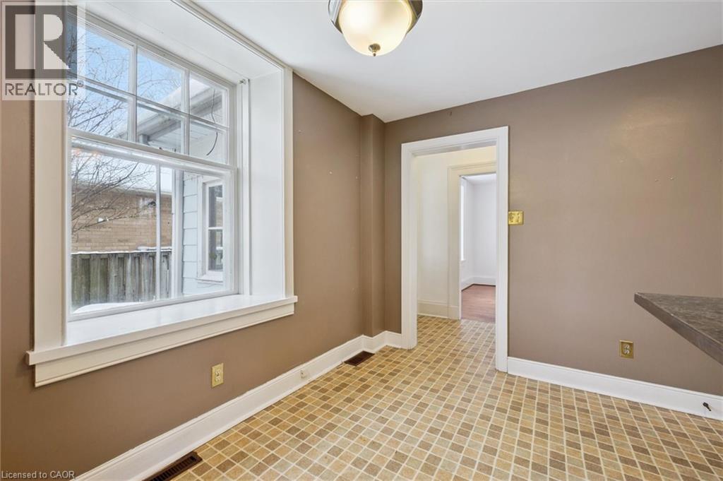 350 Breadalbane Street, Fergus, ON - Indoor Photo Showing Other Room