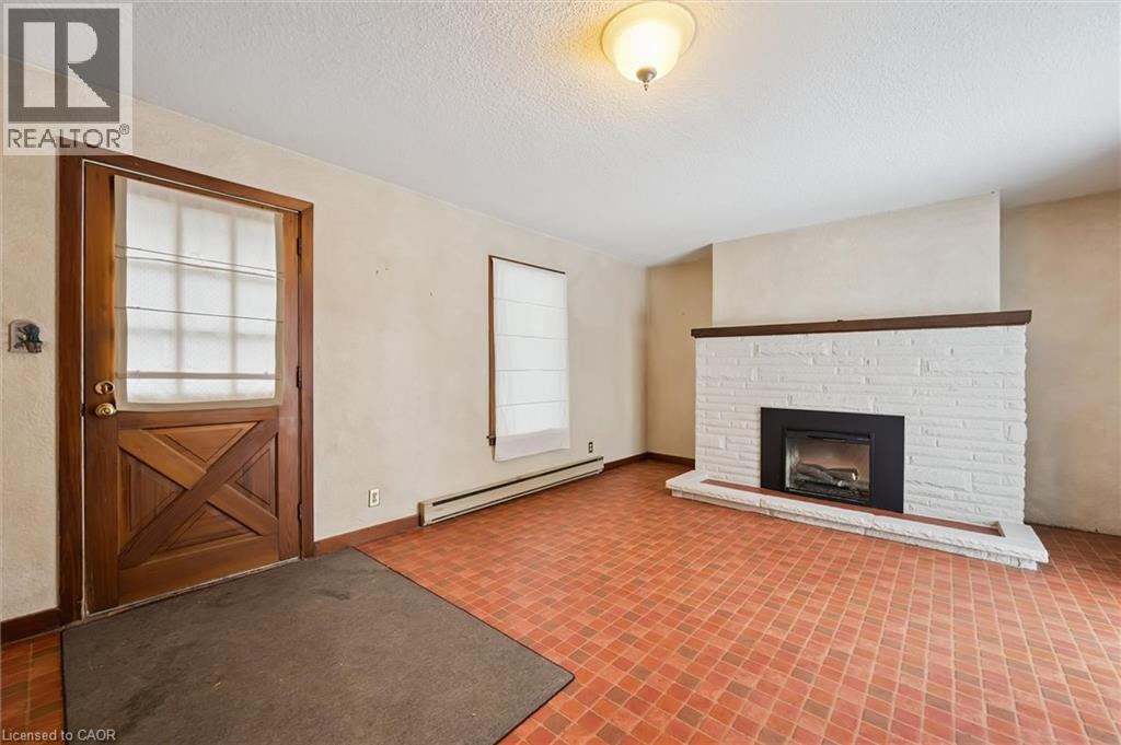 350 Breadalbane Street, Fergus, ON - Indoor Photo Showing Living Room With Fireplace