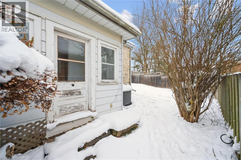 350 Breadalbane Street, Fergus, ON - Outdoor