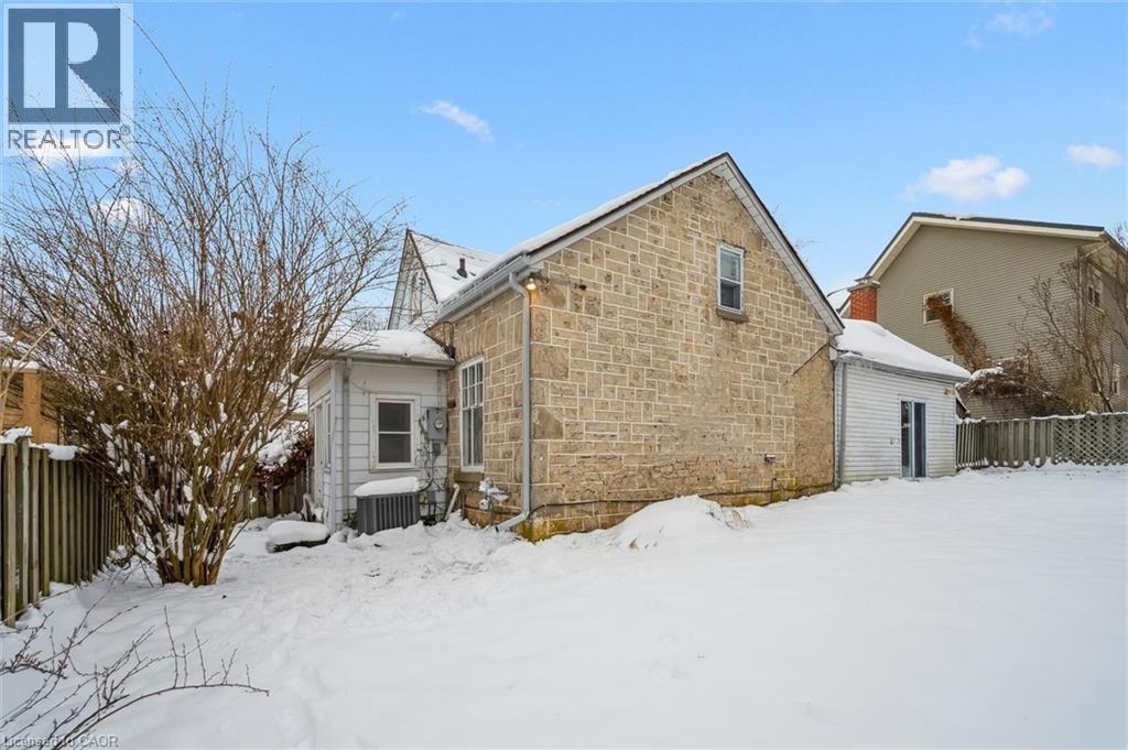 350 Breadalbane Street, Fergus, ON - Outdoor