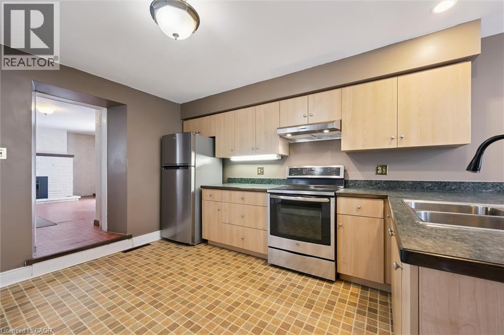 350 Breadalbane Street, Fergus, ON - Indoor Photo Showing Kitchen With Double Sink