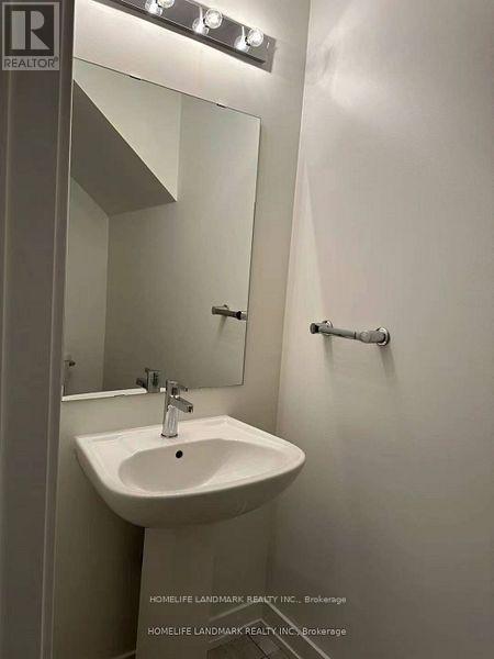 7 - 3538 Colonial Drive, Mississauga, ON - Indoor Photo Showing Bathroom