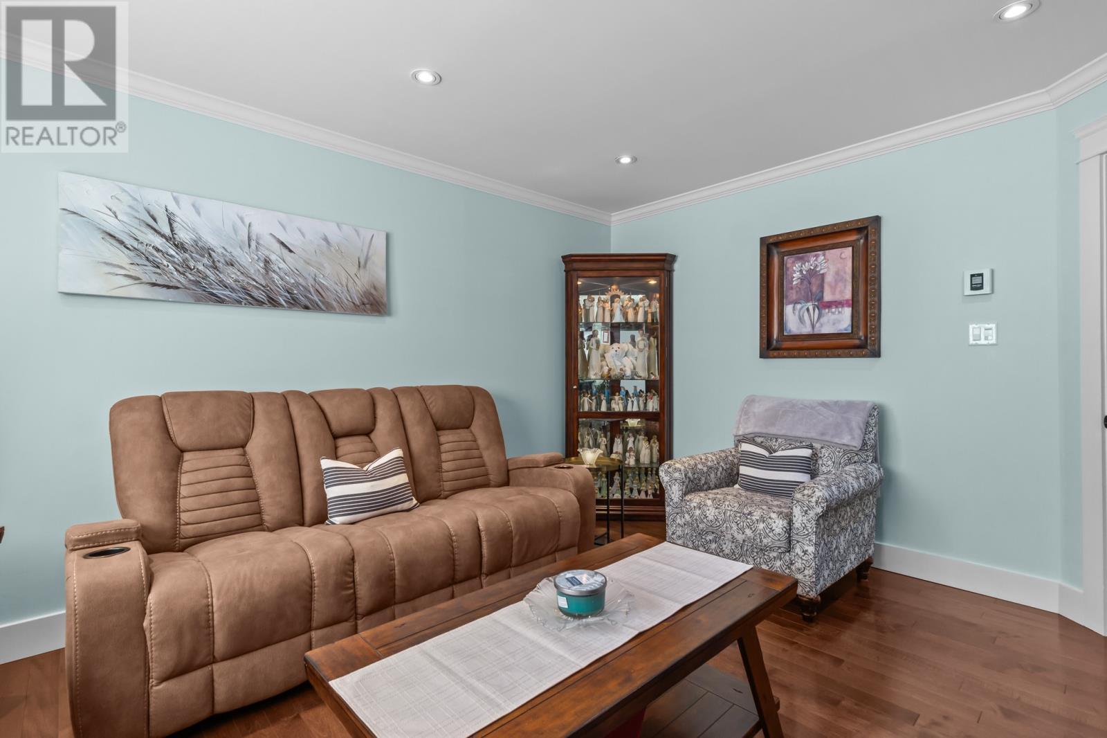 142 Castle Bridge Drive, St. John’S, NL - Indoor Photo Showing Living Room
