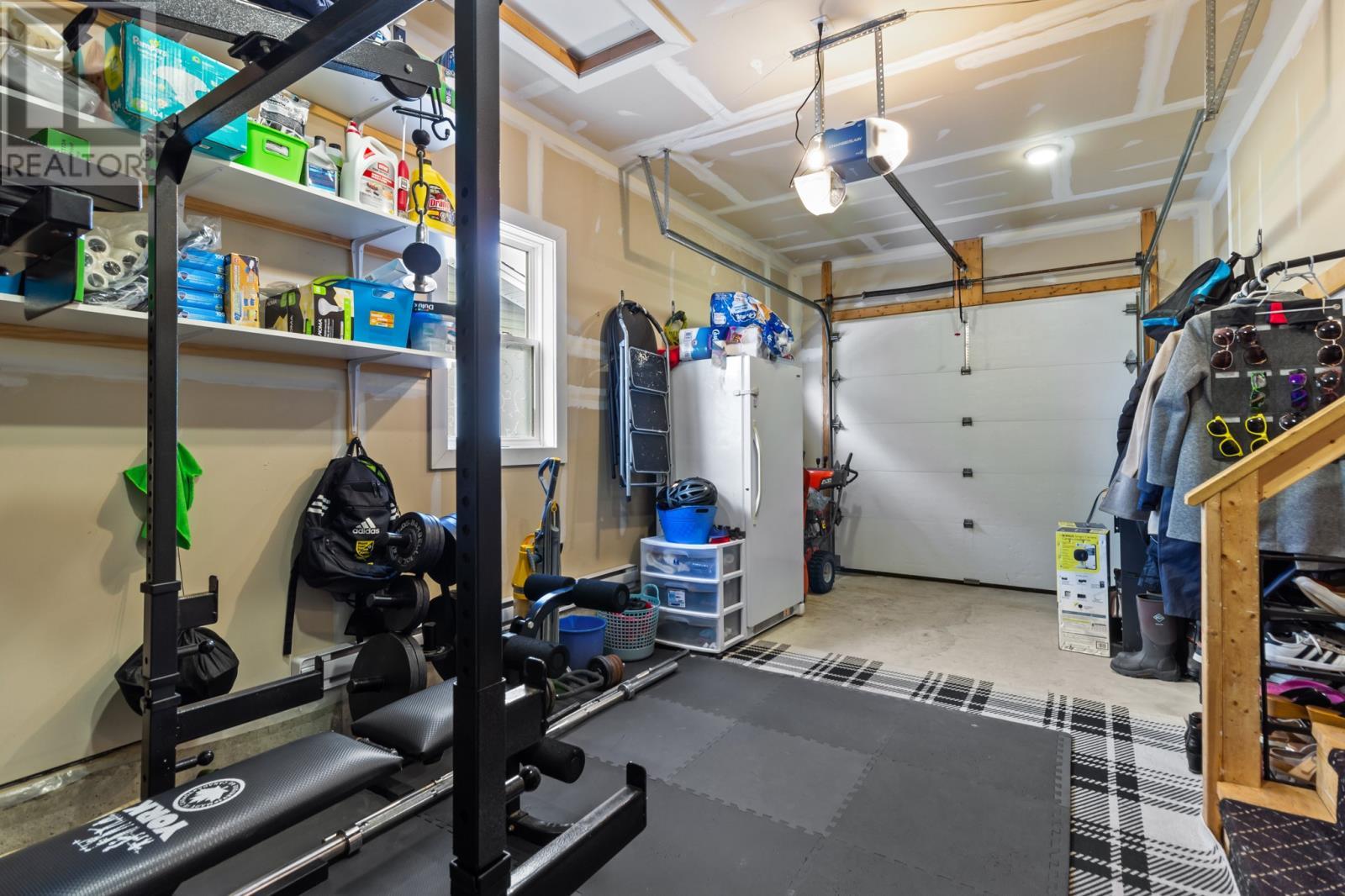 142 Castle Bridge Drive, St. John’S, NL - Indoor Photo Showing Garage