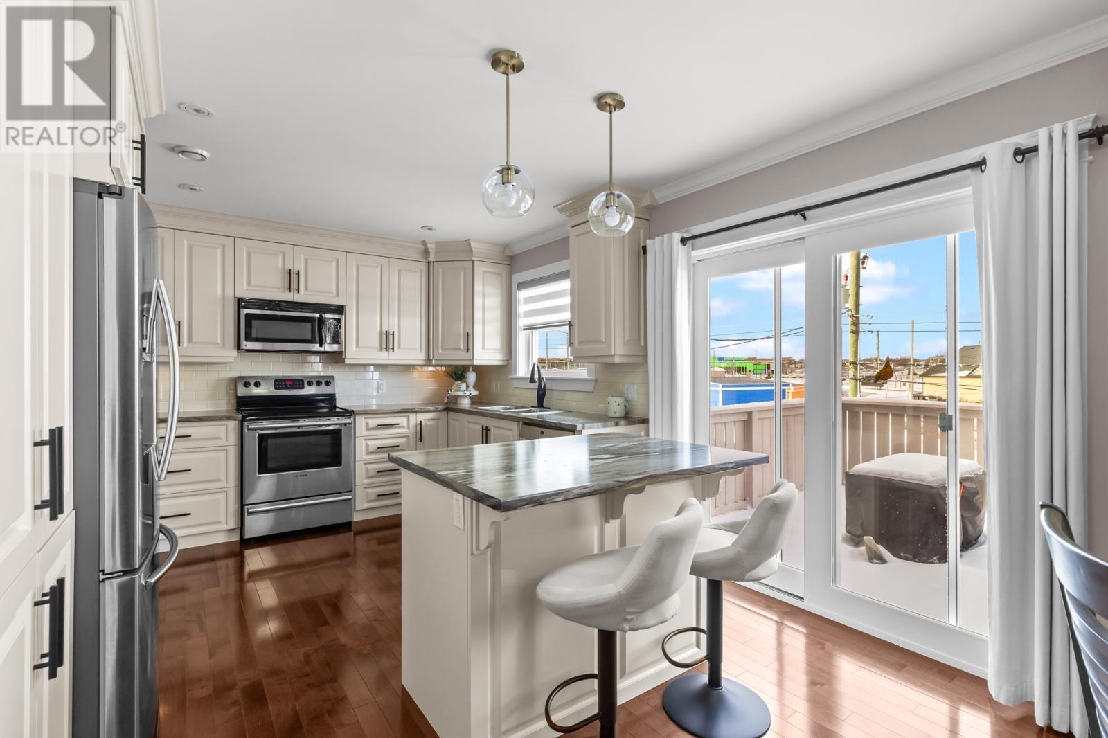 142 Castle Bridge Drive, St. John’S, NL - Indoor Photo Showing Kitchen With Upgraded Kitchen
