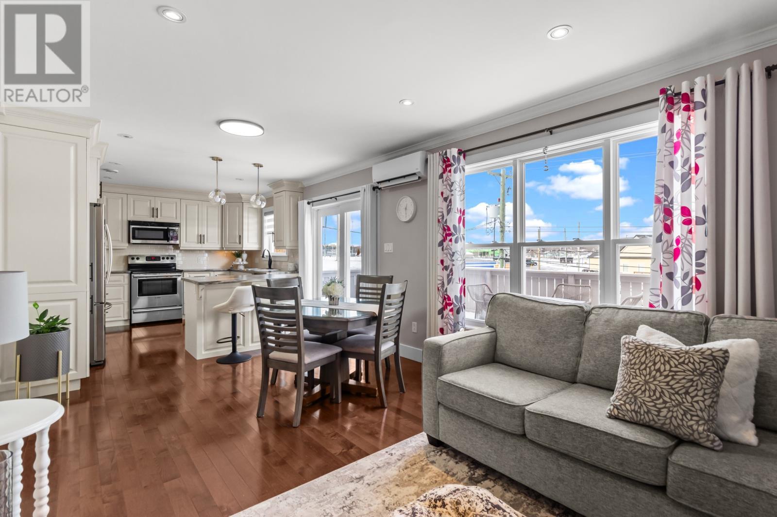 142 Castle Bridge Drive, St. John’S, NL - Indoor Photo Showing Living Room