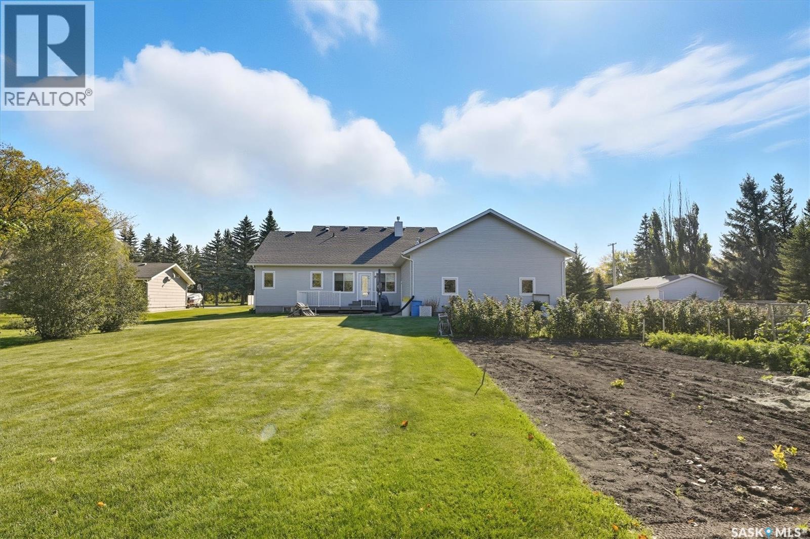 4005 3Rd Avenue W, Waldheim, SK - Outdoor
