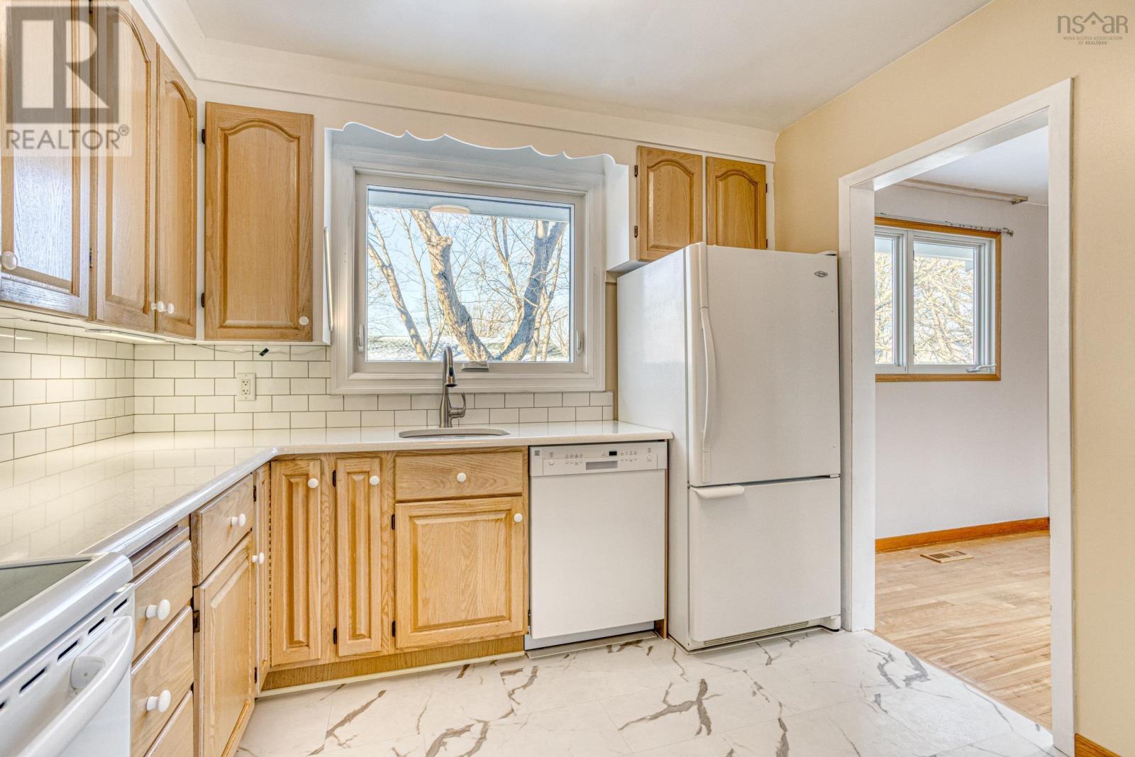 10 Nightingale Drive, Halifax, NS - Indoor Photo Showing Kitchen