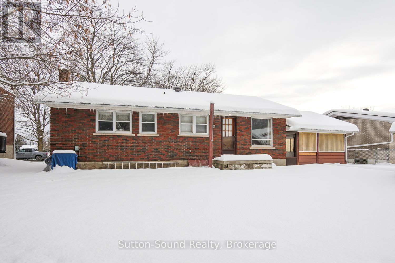 2220 5Th Avenue W, Owen Sound, ON - Outdoor