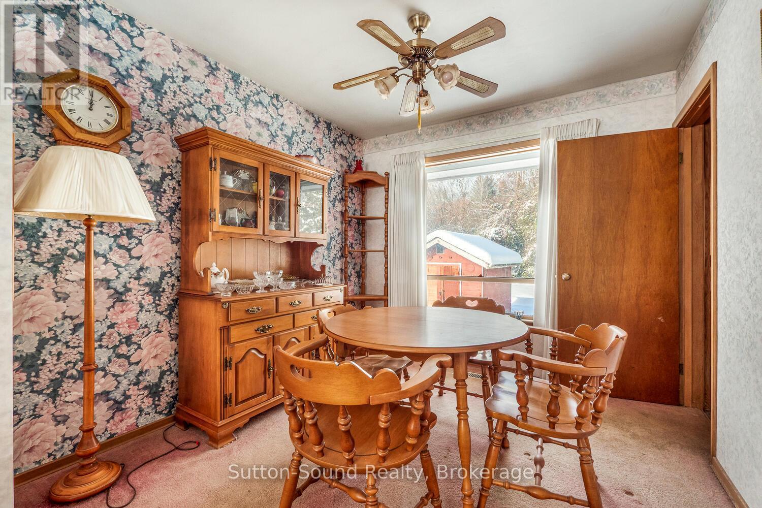 2220 5Th Avenue W, Owen Sound, ON - Indoor Photo Showing Dining Room