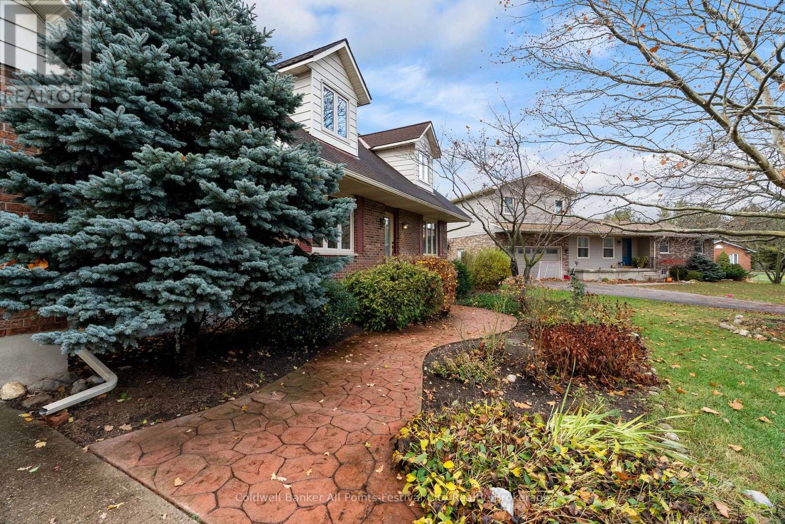 81287 Colborne Place, Ashfield-Colborne-Wawanosh (Colborne), ON - Outdoor