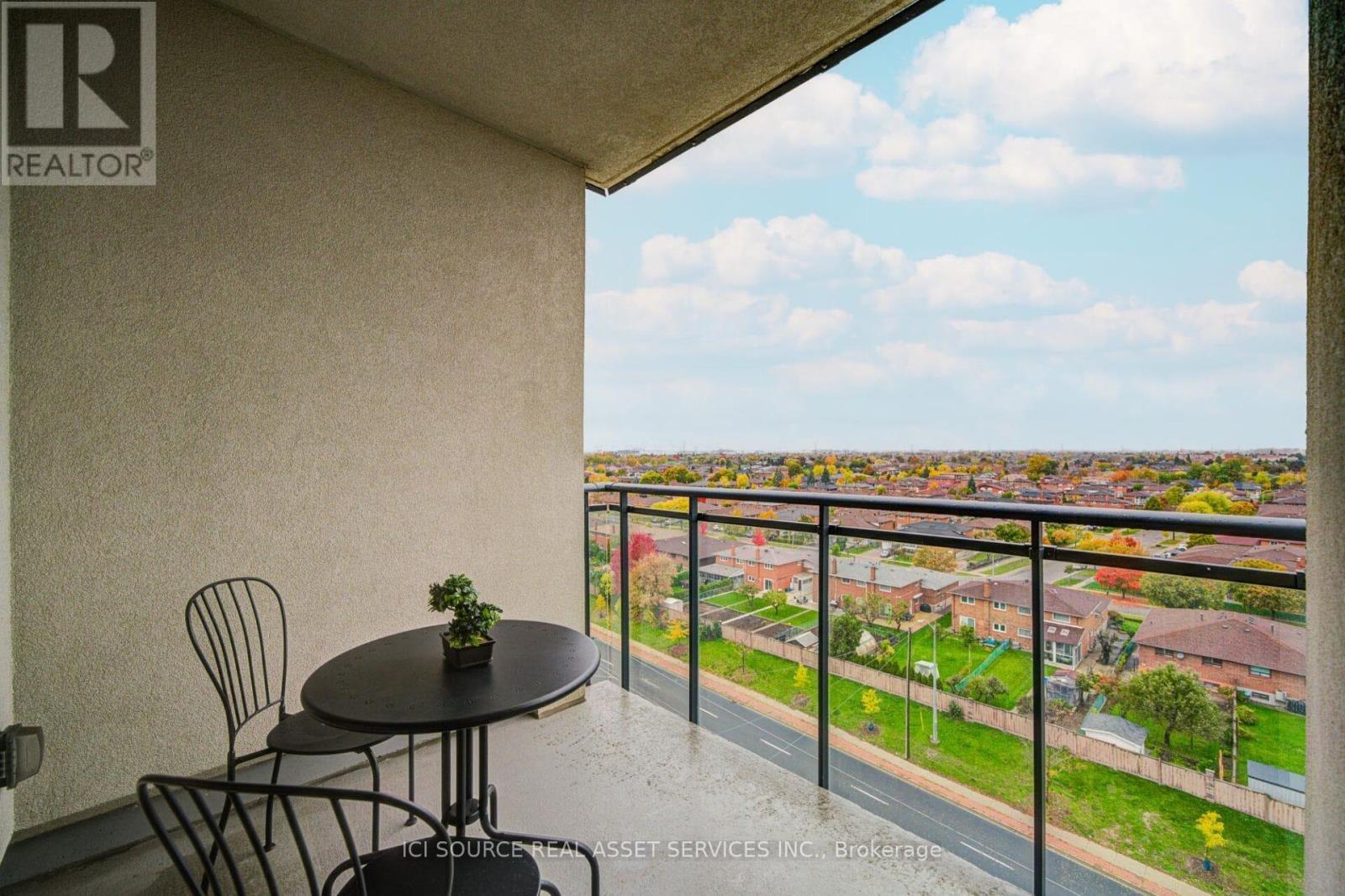919 - 12 Woodstream Boulevard, Vaughan, ON - Outdoor With Balcony With View With Exterior