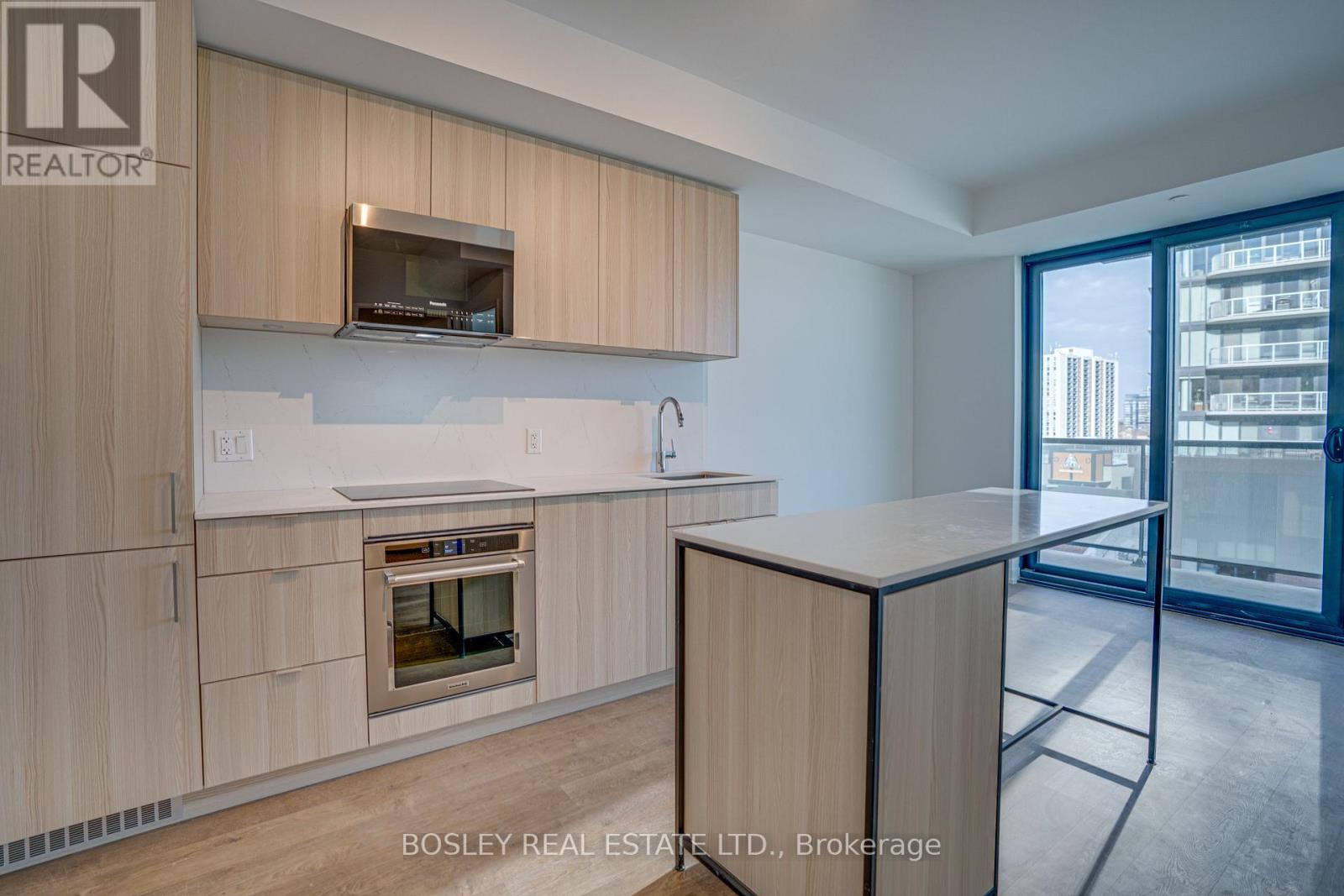 Suite 414 - 414 - 251 Masonry Way, Mississauga, ON - Indoor Photo Showing Kitchen