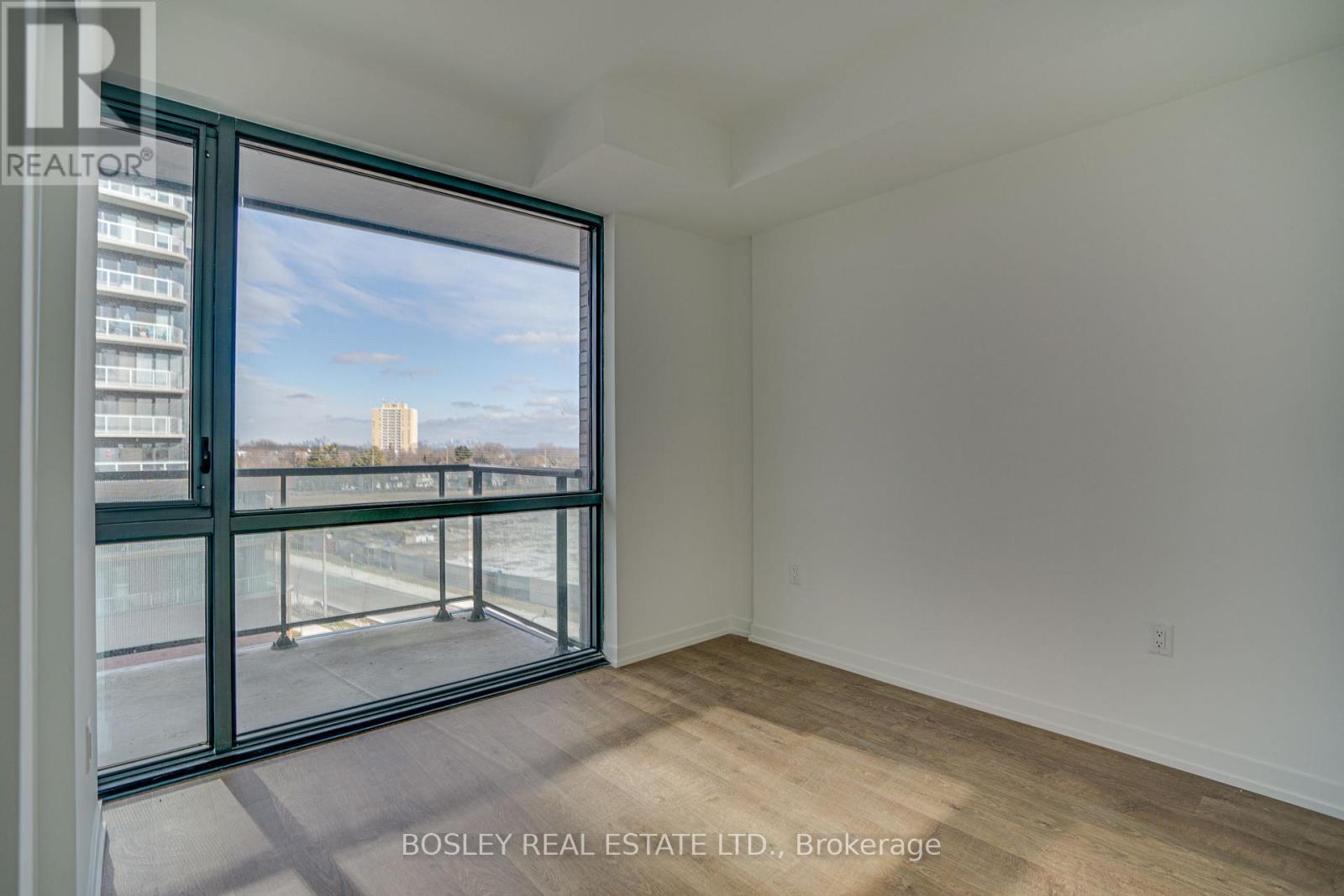 414 - 251 Masonry Way, Mississauga, ON - Indoor Photo Showing Other Room