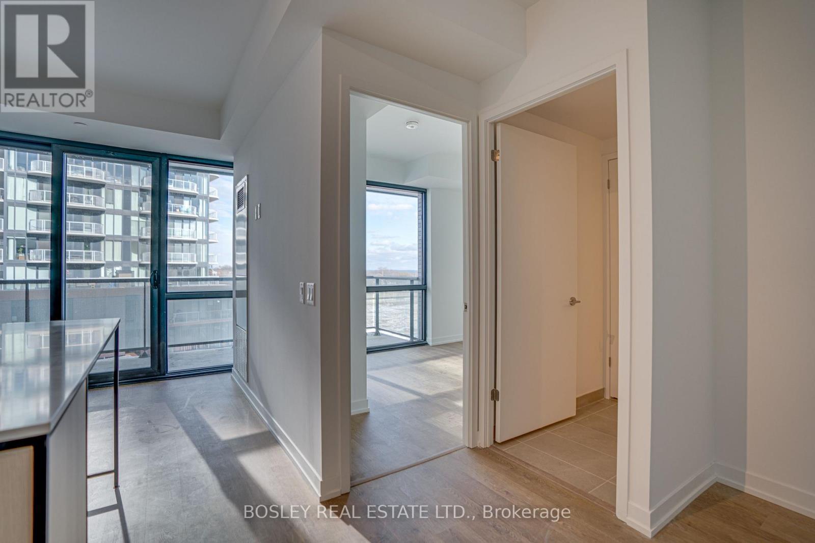 414 - 251 Masonry Way, Mississauga, ON - Indoor Photo Showing Other Room