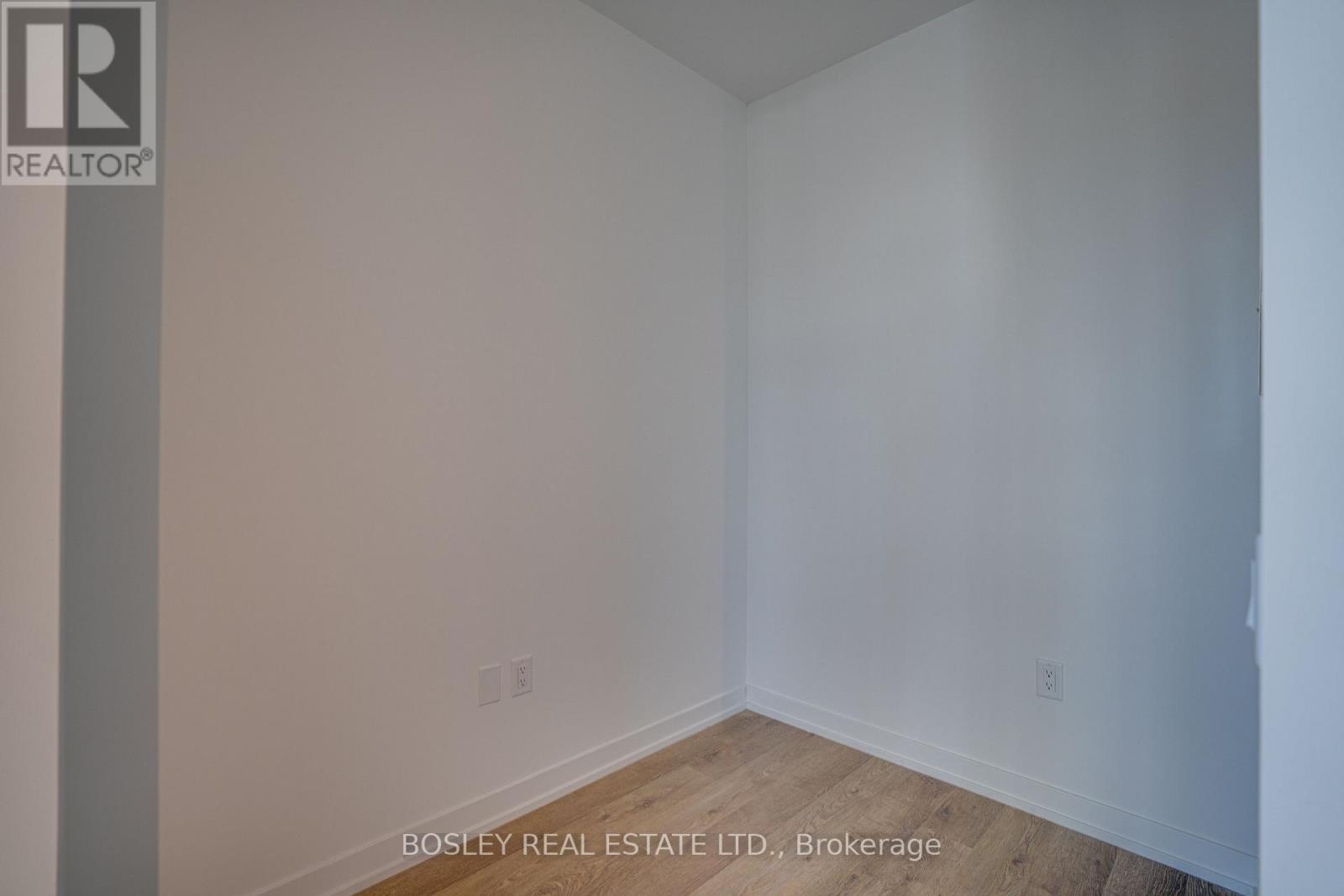 414 - 251 Masonry Way, Mississauga, ON - Indoor Photo Showing Other Room