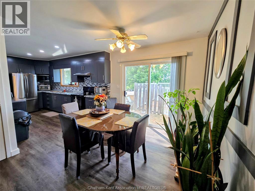 7098 Eighth Line, Raleigh Township, ON - Indoor Photo Showing Dining Room