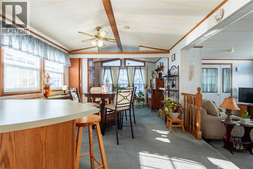 5700 Blackwell Sideroad Unit# 271, Sarnia, ON - Indoor