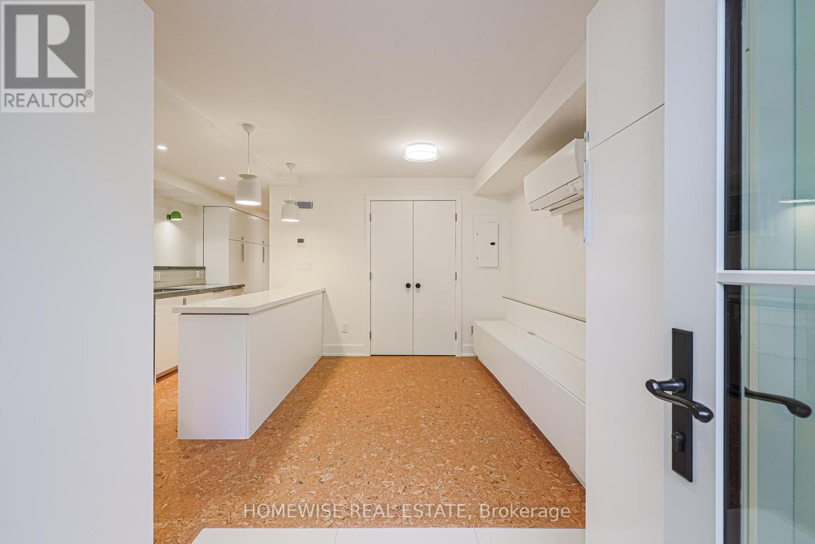 83 Clinton Street, Toronto, ON - Indoor Photo Showing Other Room