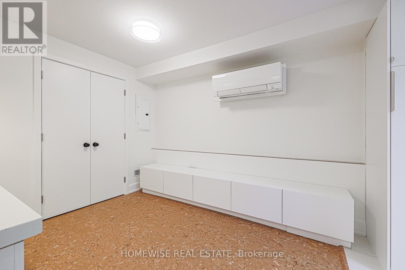 83 Clinton Street, Toronto, ON - Indoor Photo Showing Other Room