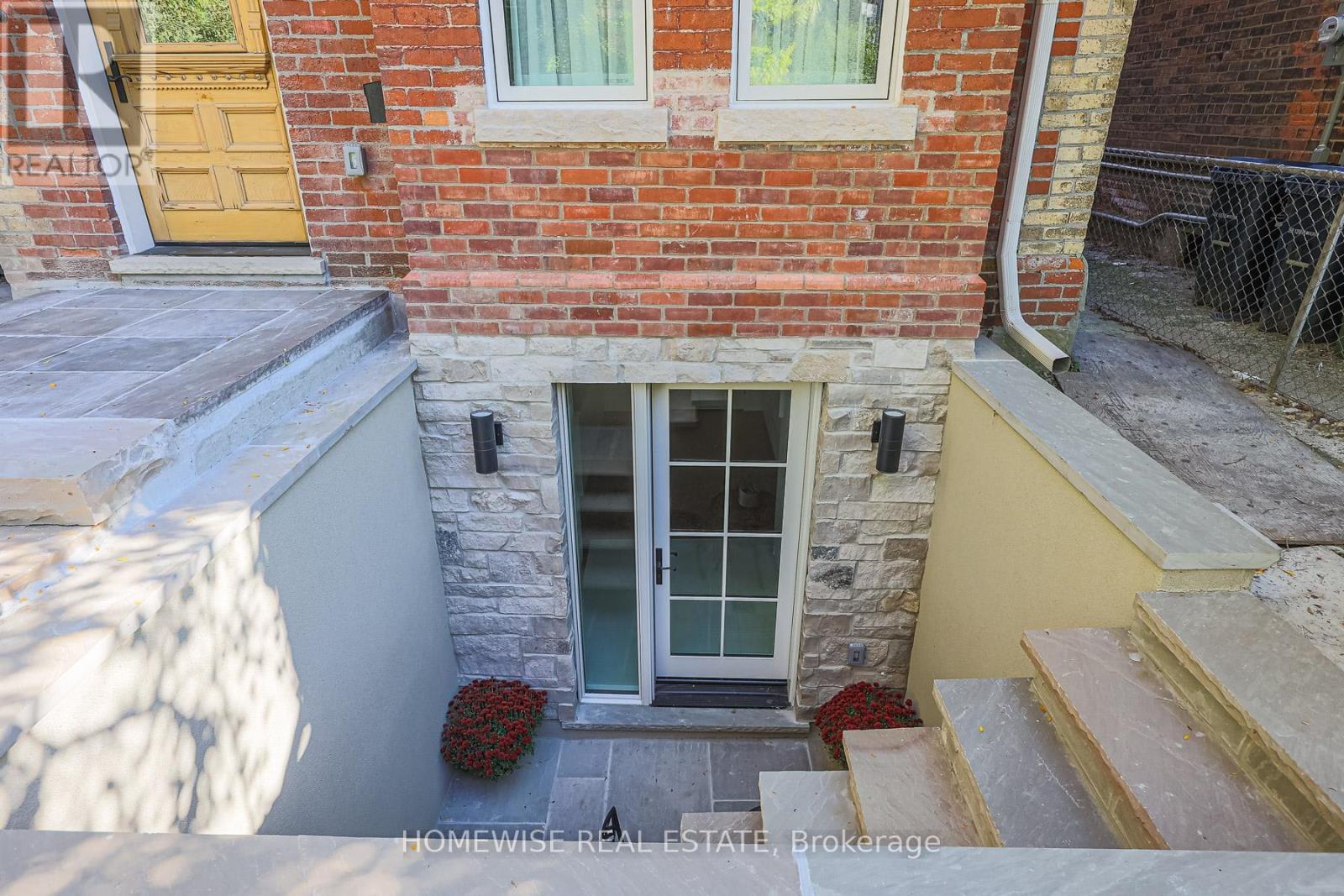 83 Clinton Street, Toronto, ON - Outdoor
