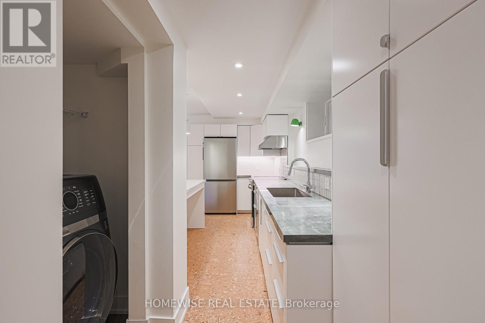 83 Clinton Street, Toronto, ON - Indoor Photo Showing Kitchen