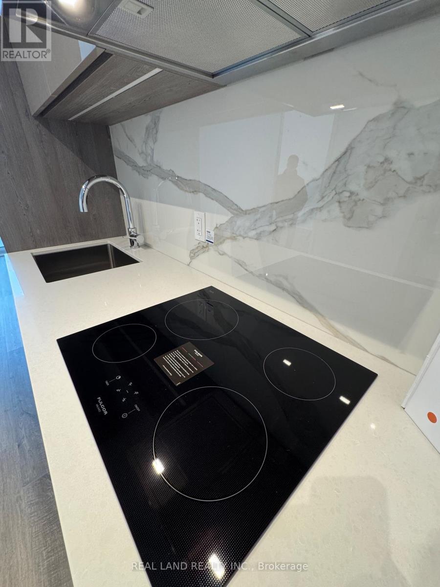 3603 - 8 Interchange Way, Vaughan, ON