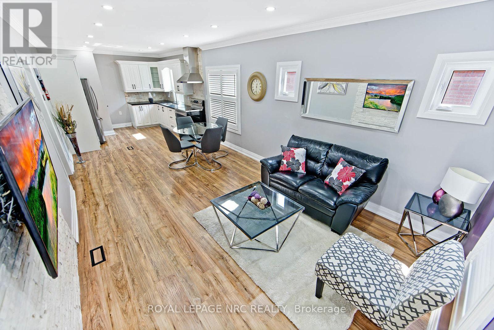 4434 Second Avenue, Niagara Falls (Downtown), ON - Indoor