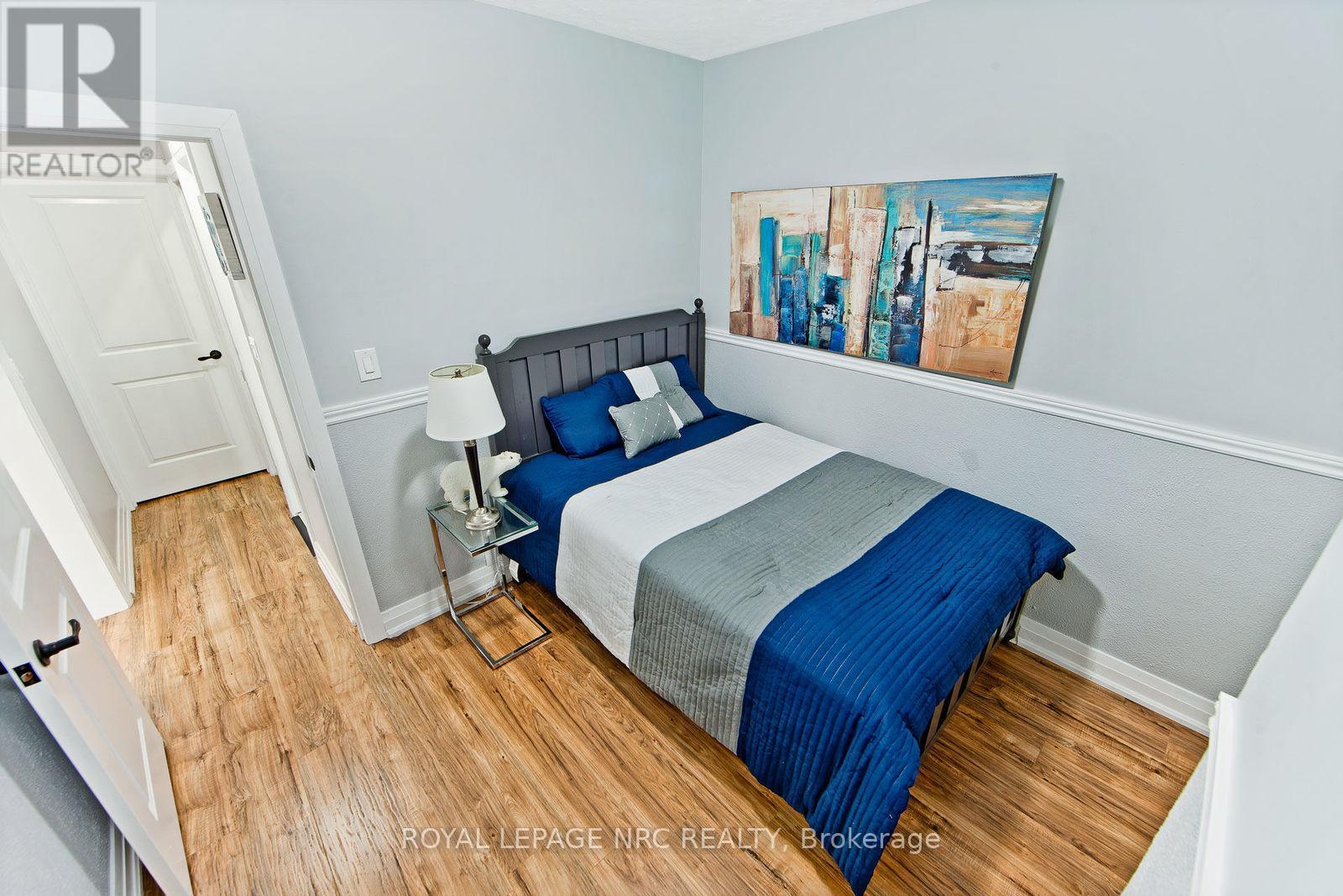 4434 Second Avenue, Niagara Falls (Downtown), ON - Indoor Photo Showing Bedroom