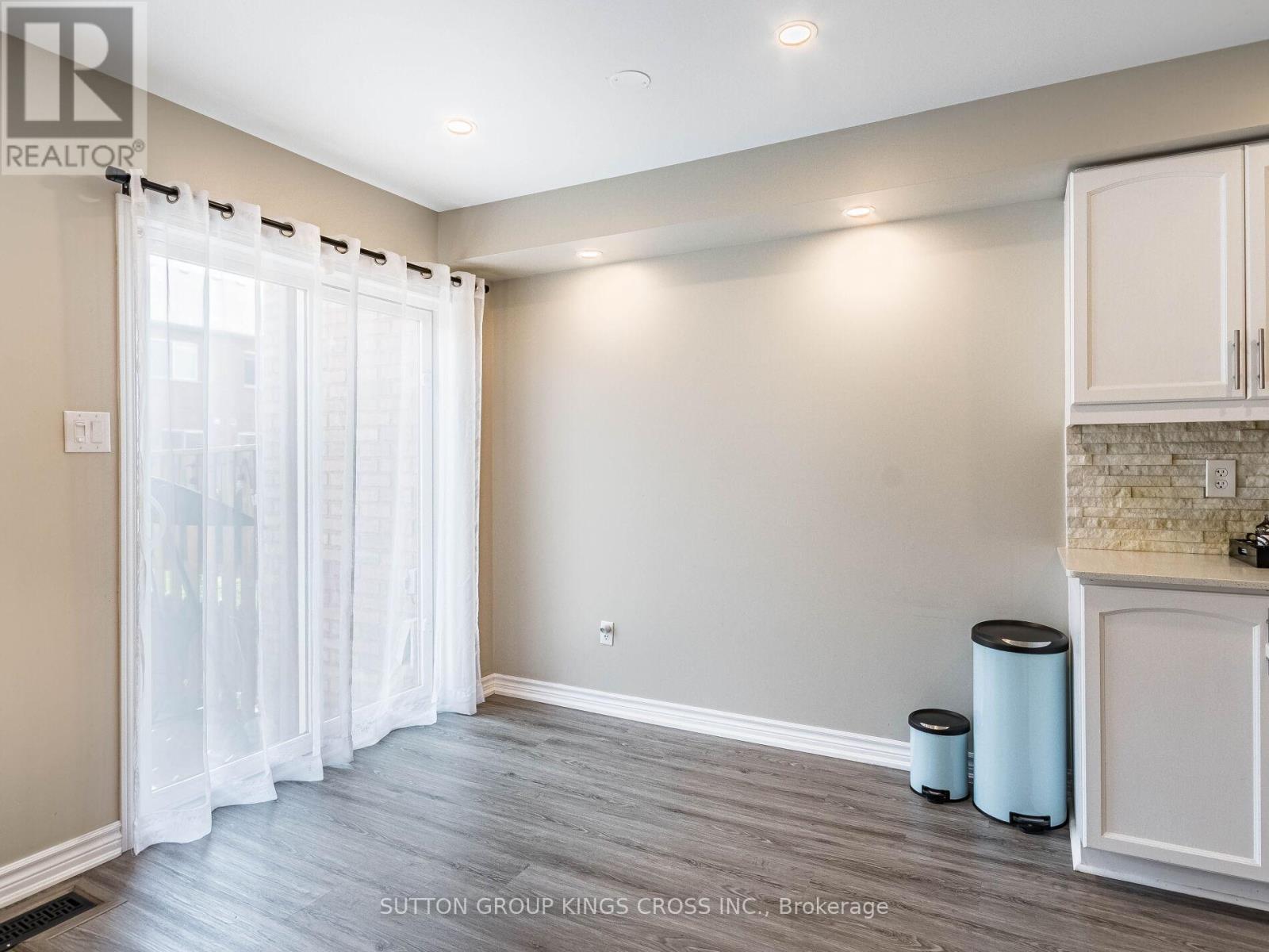 12 - 6399 Spinnaker Circle, Mississauga, ON - Indoor Photo Showing Other Room