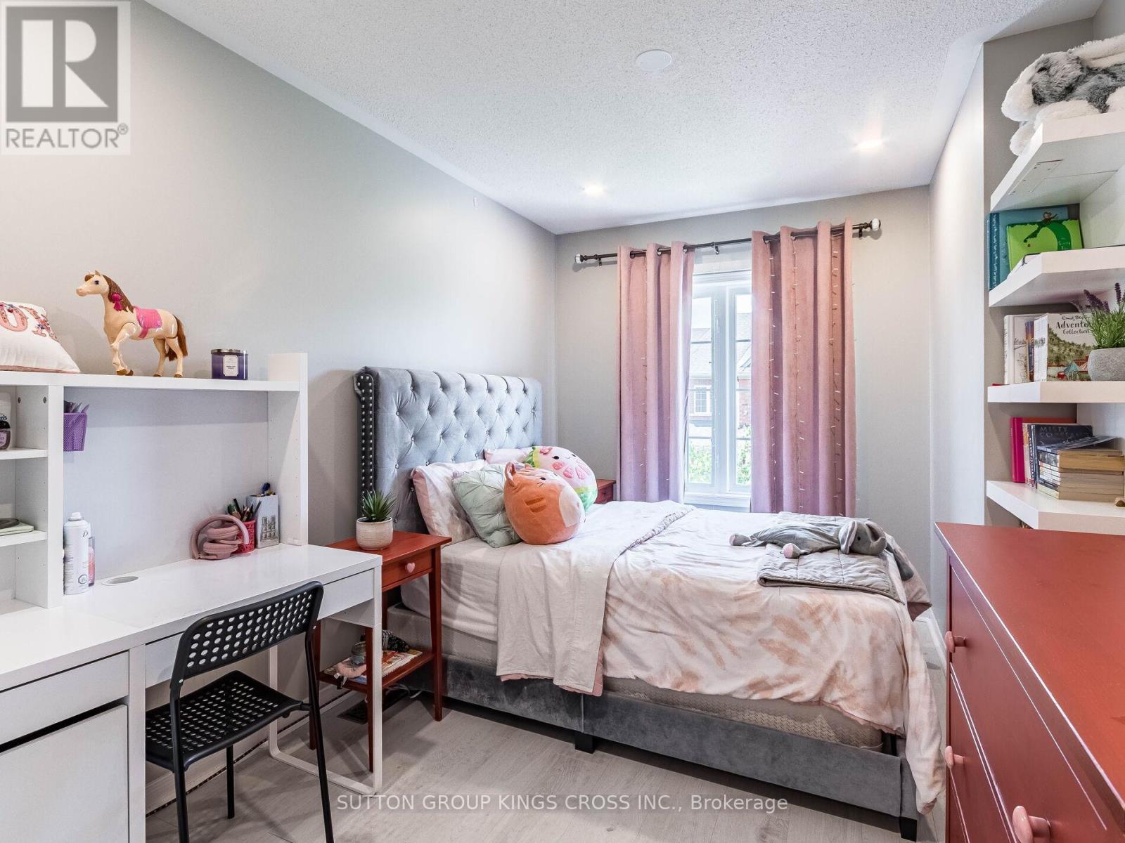 12 - 6399 Spinnaker Circle, Mississauga, ON - Indoor Photo Showing Bedroom