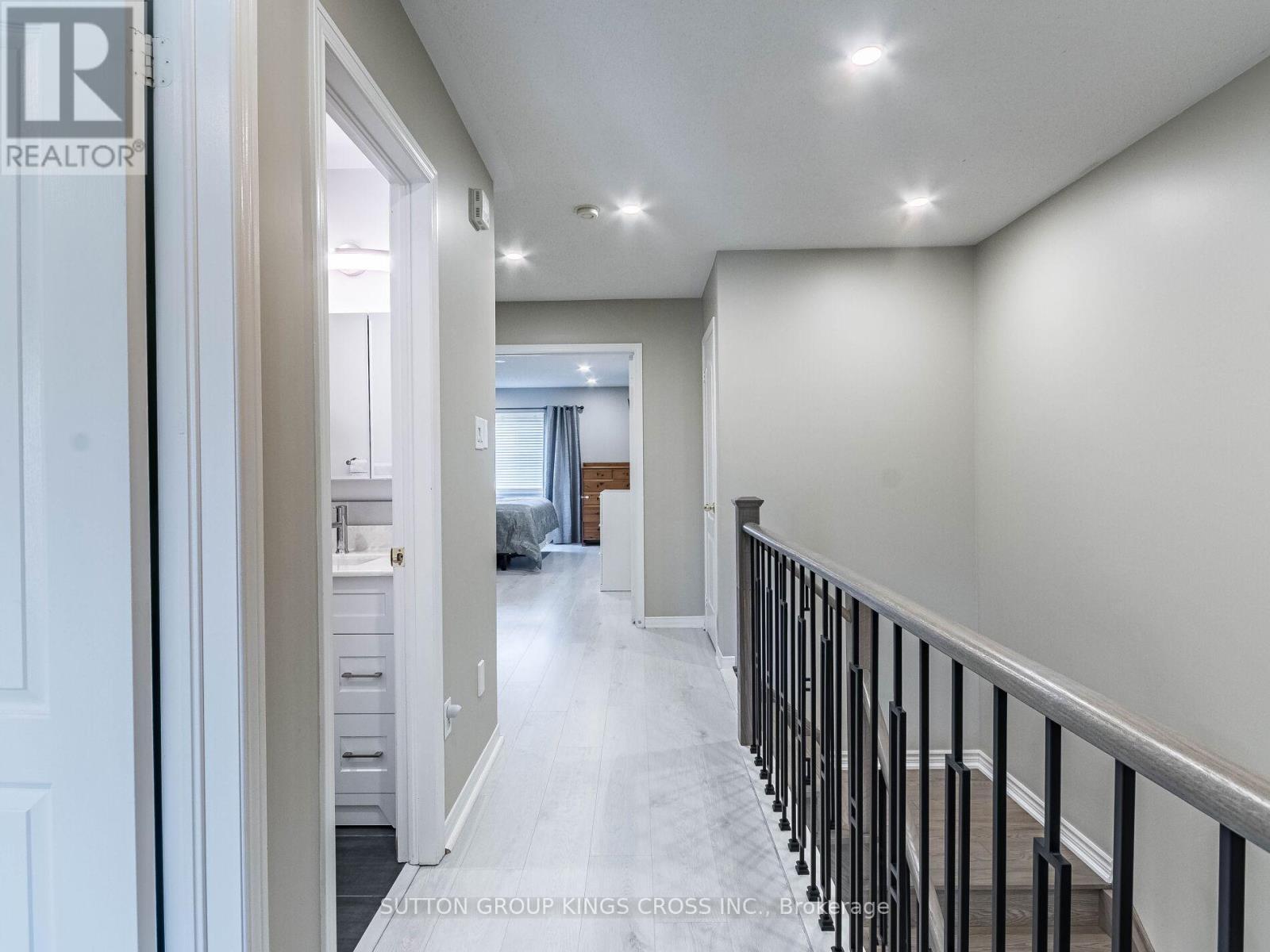 12 - 6399 Spinnaker Circle, Mississauga, ON - Indoor Photo Showing Other Room