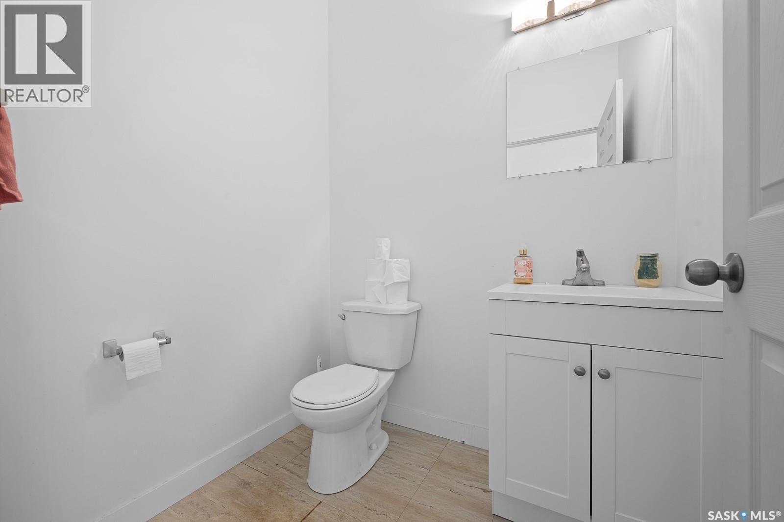 8 150 River Street, Lumsden, SK