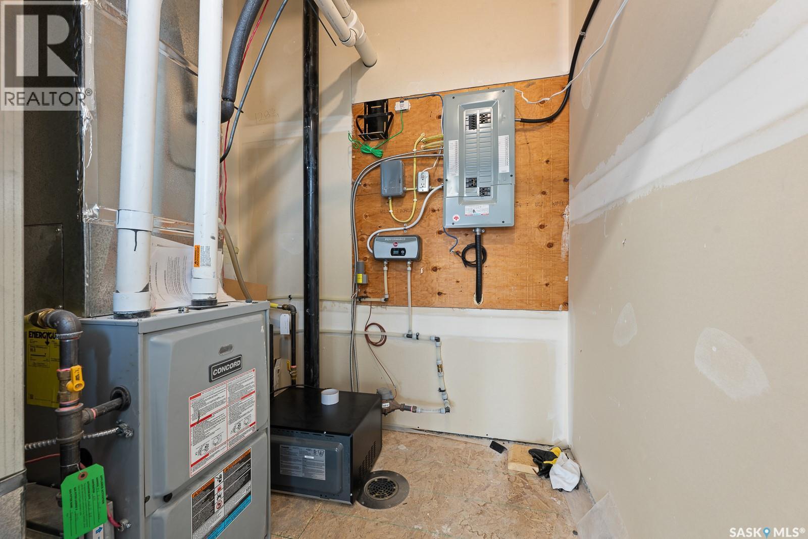 8 150 River Street, Lumsden, SK