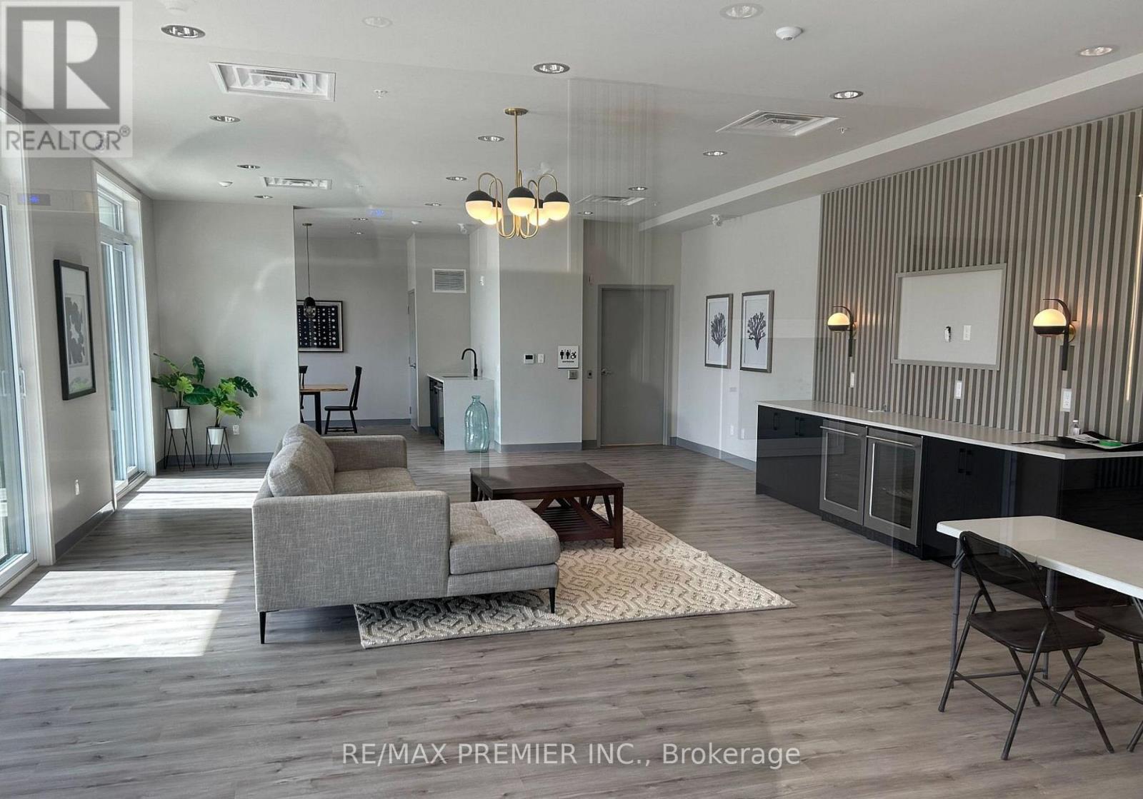 606 - 107 Roger Street, Waterloo, ON - Indoor