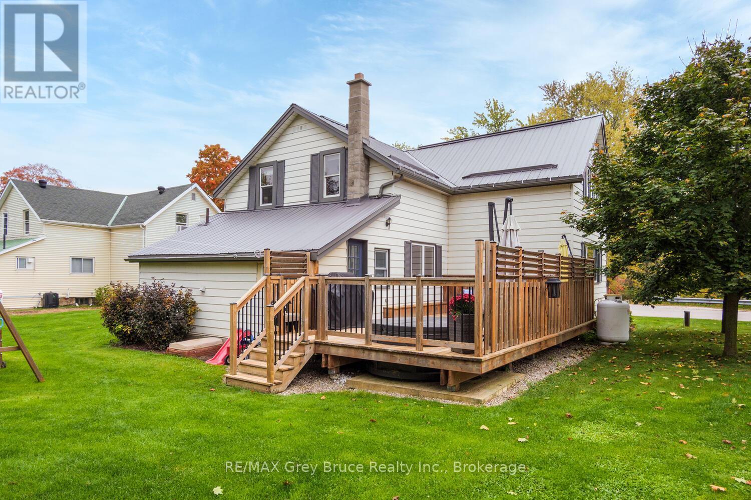 13 King Street, Brockton, ON - Outdoor With Deck Patio Veranda