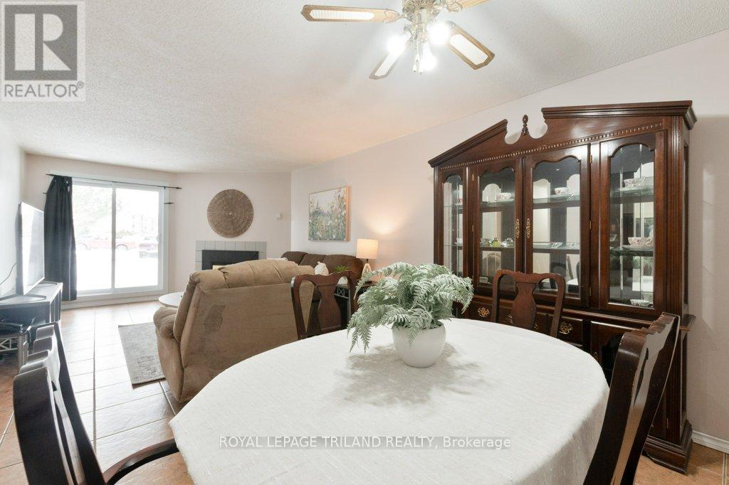 104 - 729 Deveron Crescent, London South (South T), ON - Indoor Photo Showing Dining Room