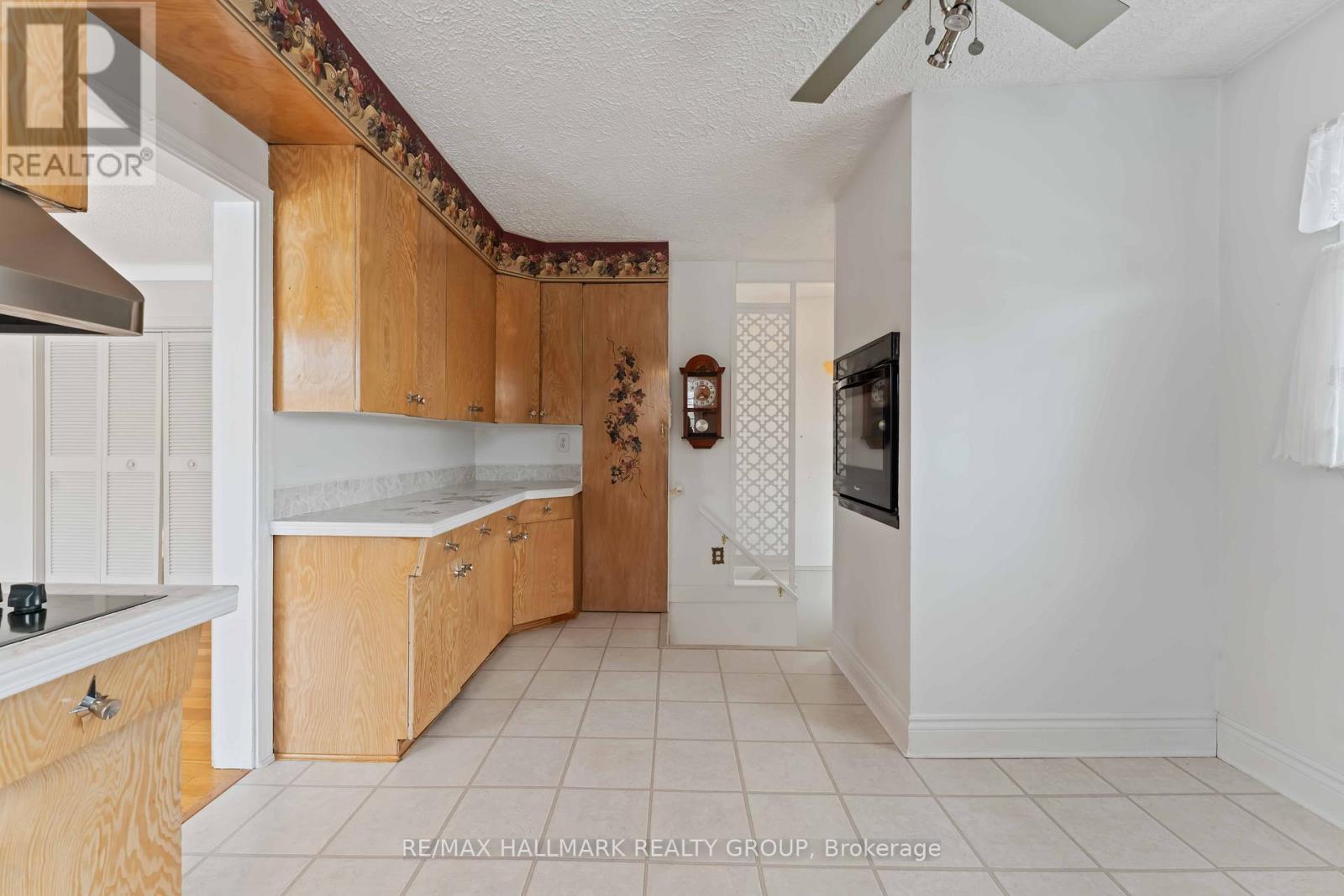 3654 Navan Road, Ottawa, ON - Indoor