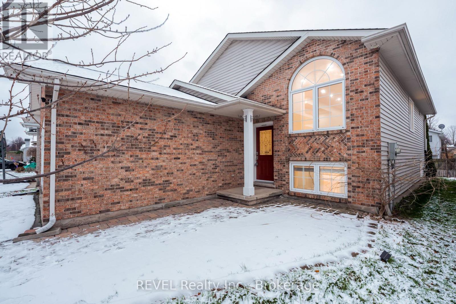 8172 Harvest Crescent, Niagara Falls (Ascot), ON - Outdoor