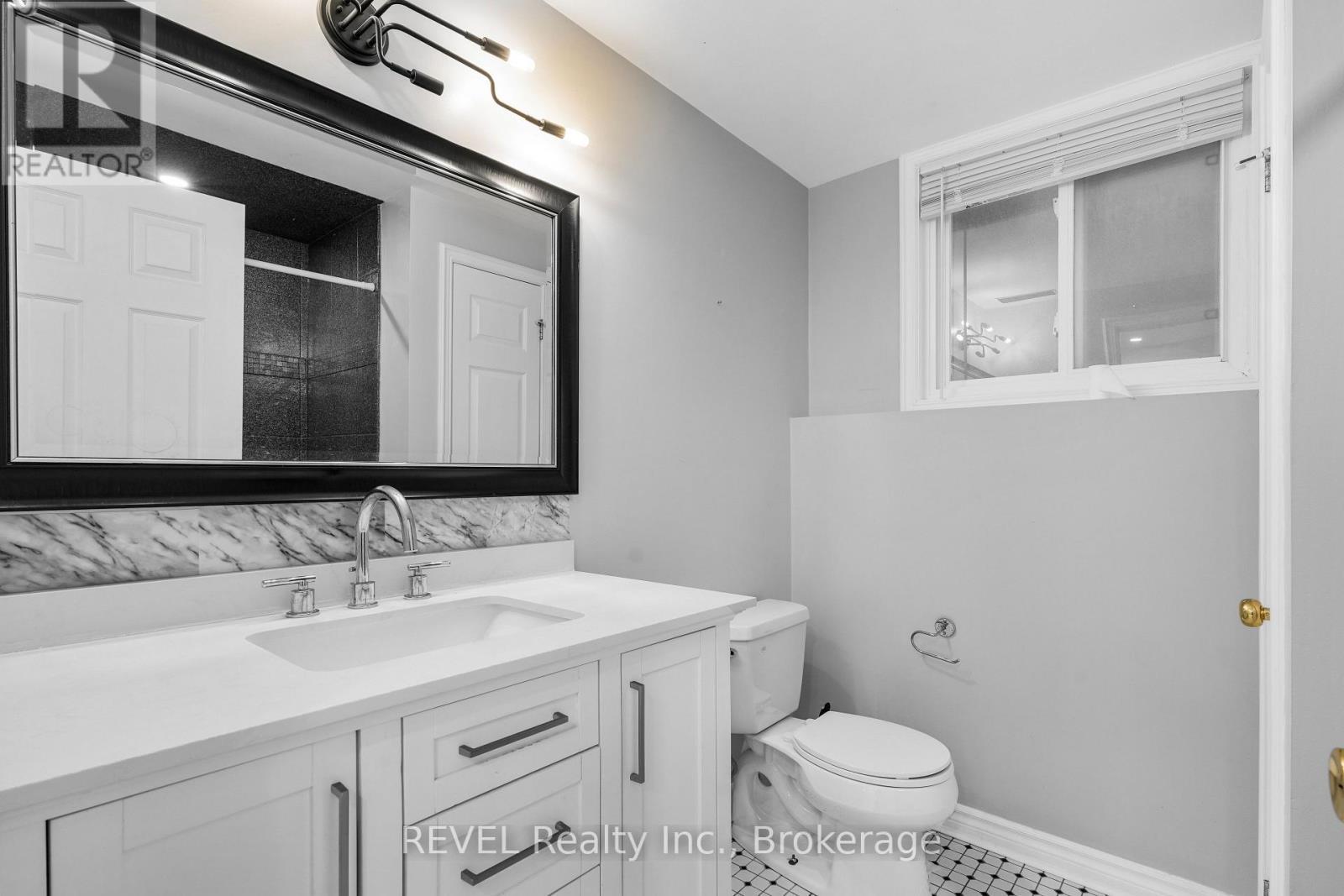 8172 Harvest Crescent, Niagara Falls (Ascot), ON - Indoor Photo Showing Bathroom