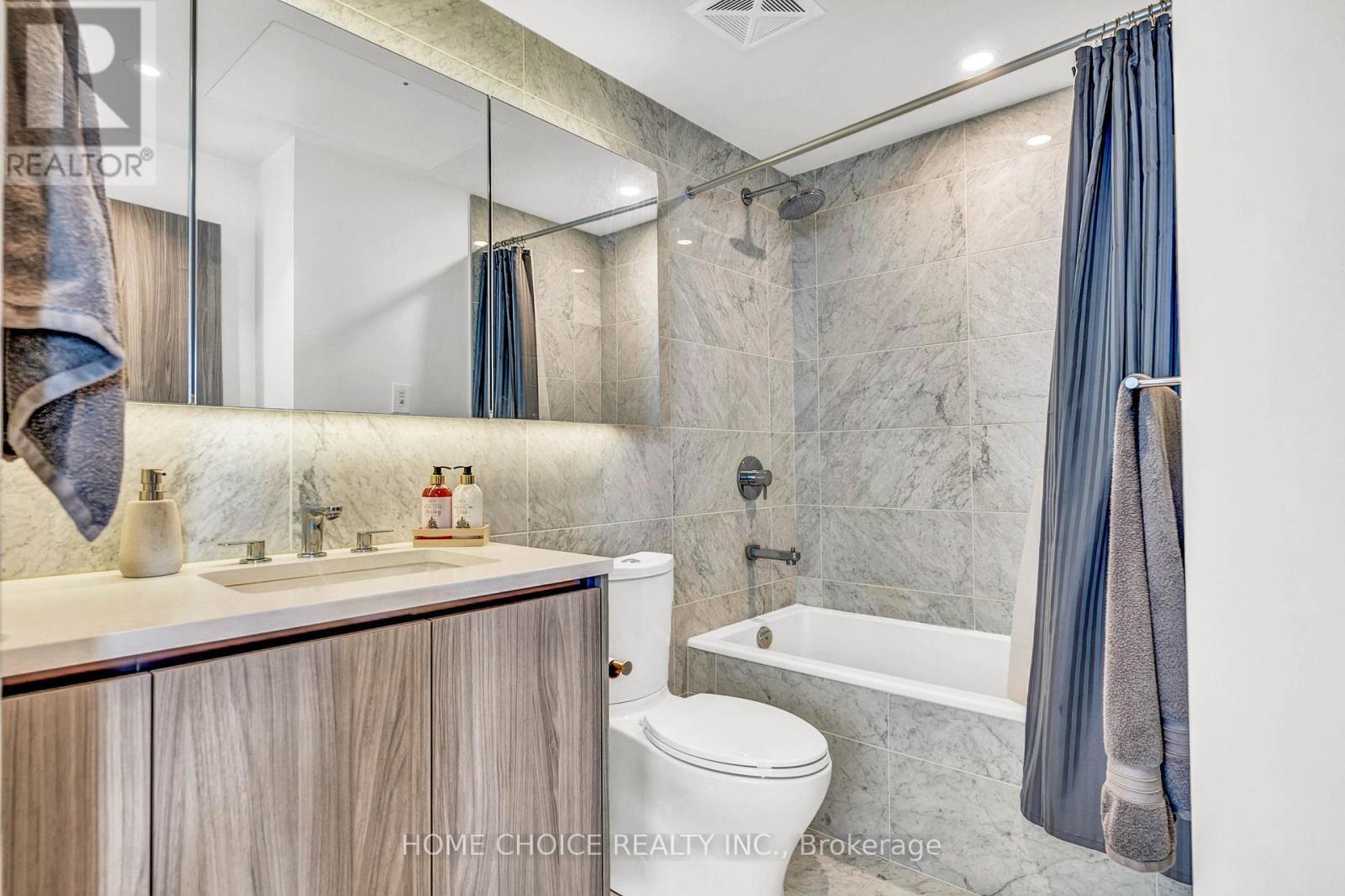 606 - 95 Mcmahon Drive, Toronto, ON - Indoor Photo Showing Bathroom
