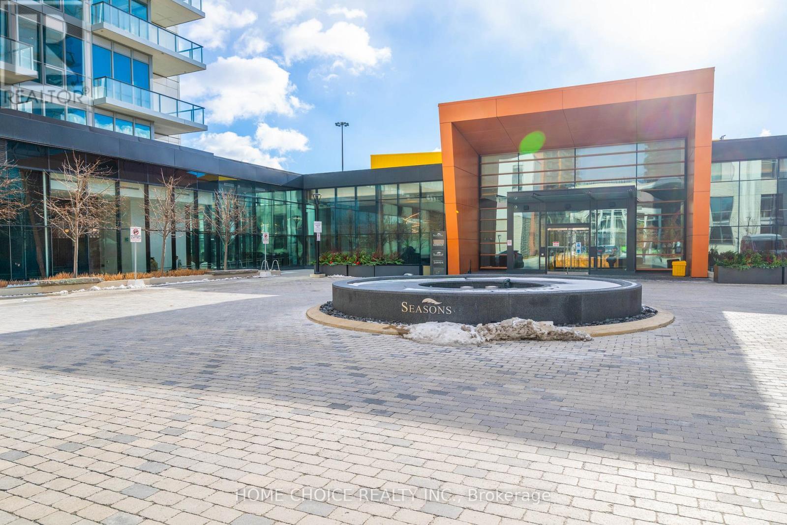 606 - 95 Mcmahon Drive, Toronto, ON - Outdoor