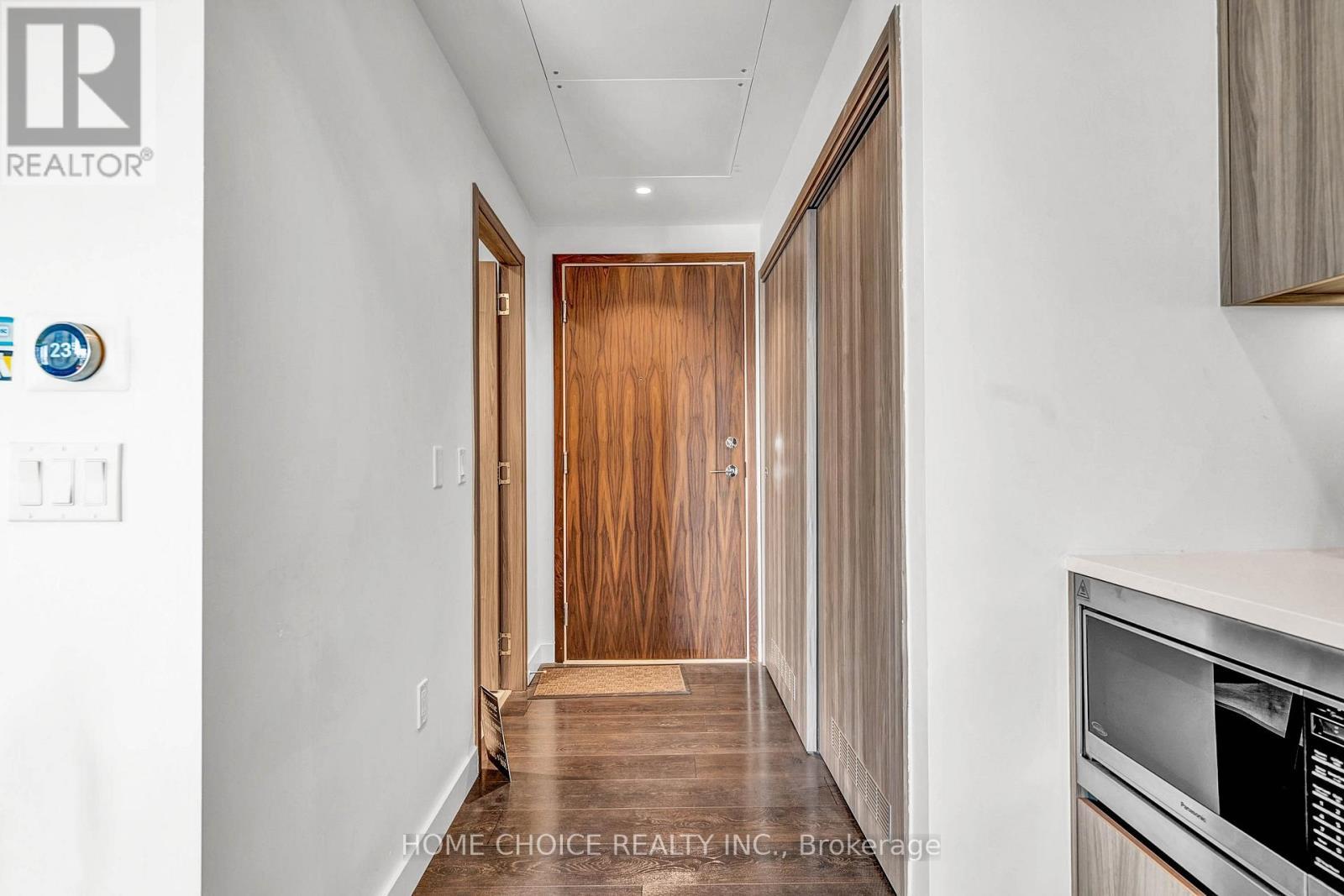 606 - 95 Mcmahon Drive, Toronto, ON - Indoor Photo Showing Other Room