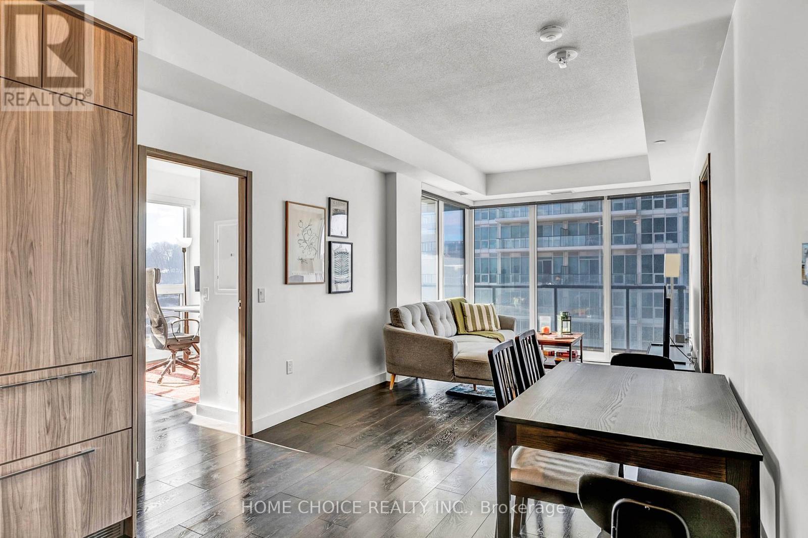 606 - 95 Mcmahon Drive, Toronto, ON - Indoor Photo Showing Other Room